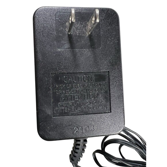 Netgear FS108 8-Port 10/100 Fast Ethernet Switch + Original Power Adapter - Picture 10 of 10